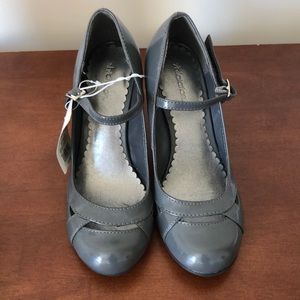 Xhilaration Sunstone Gray MaryJane Heels Size 5.5